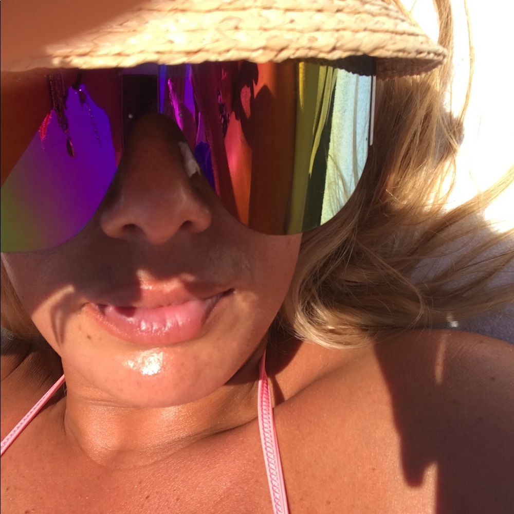 Large sunglasses - Picture 2 of 6